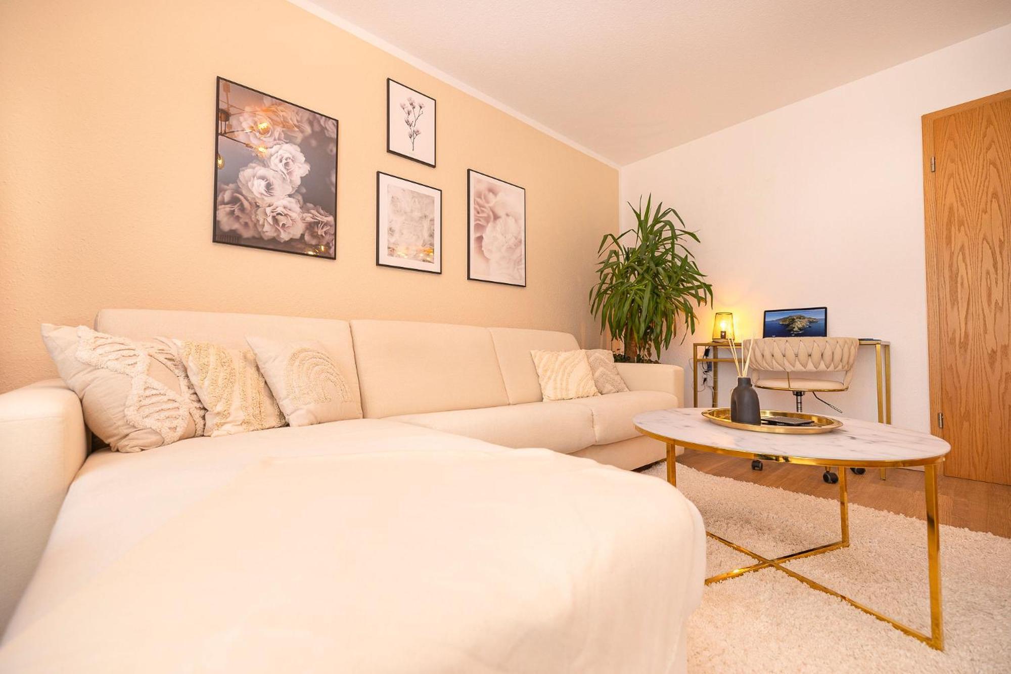 Biberach an der Riß Luxx Home Bc, Zentral - Fuer 4 Personen - Balkon - Parken - Voll Ausgestattete Kueche מראה חיצוני תמונה