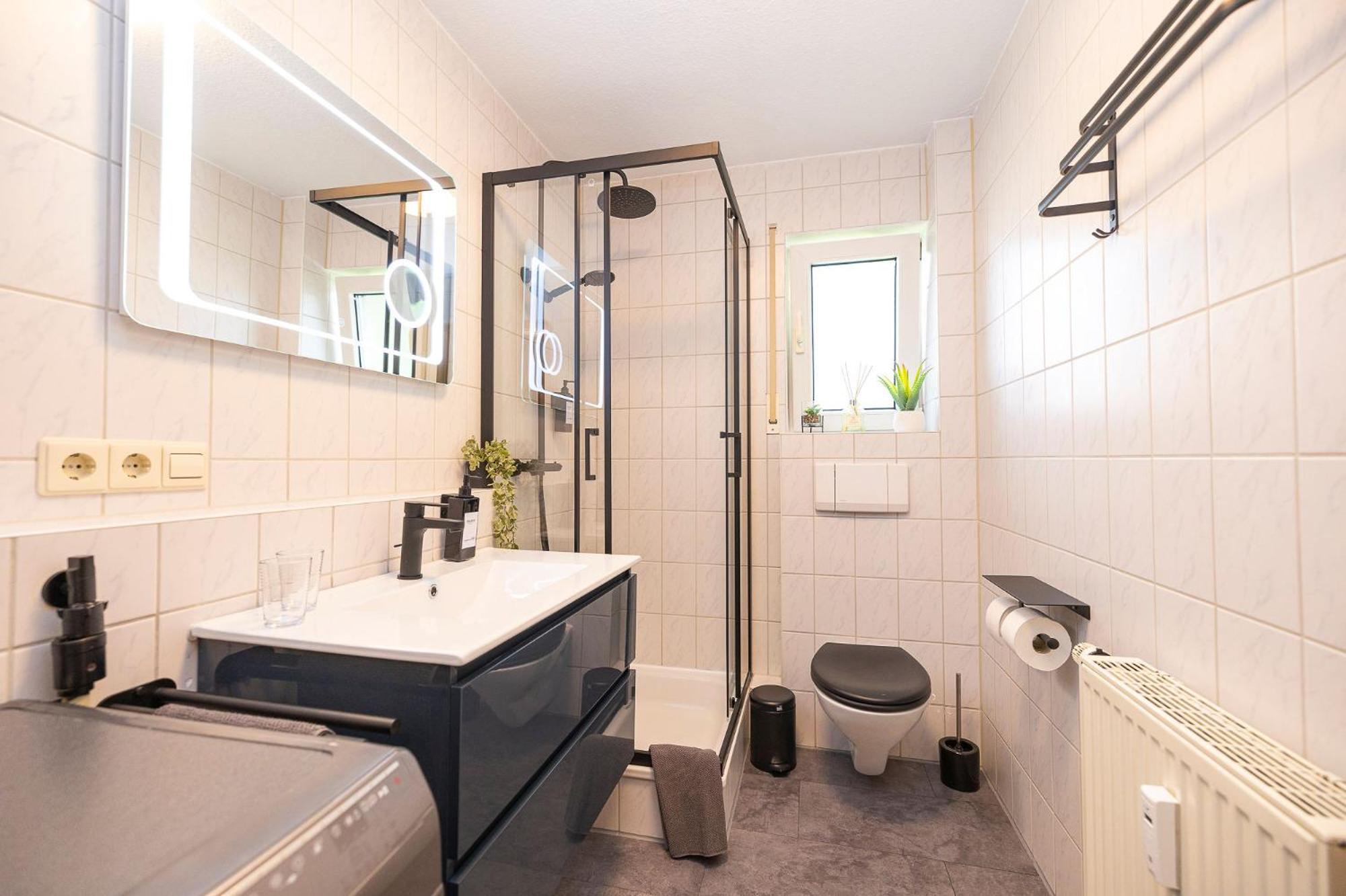 Biberach an der Riß Luxx Home Bc, Zentral - Fuer 4 Personen - Balkon - Parken - Voll Ausgestattete Kueche מראה חיצוני תמונה